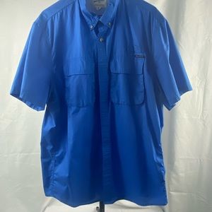Clean light weight fishing shirt! Field and Stream brand!
